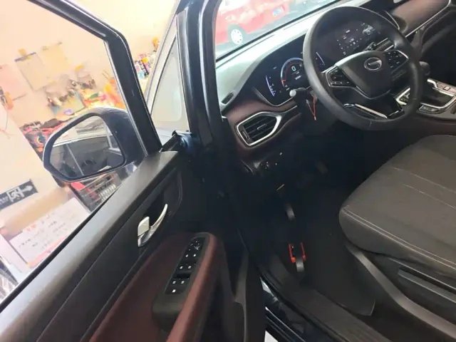 GAC Trumpchi M6 — Фото автомобиля 15
