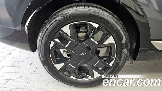 Kia Sportage Бензин 1.6 турбо 2WD — Фото автомобиля 5