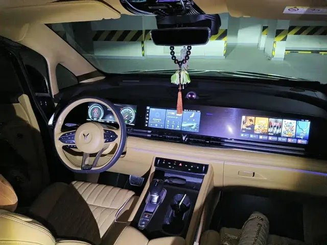 Voyah Auto Voyah Dreamer 2022 Low-carbon Dream+Smart Package — Фото автомобиля 12