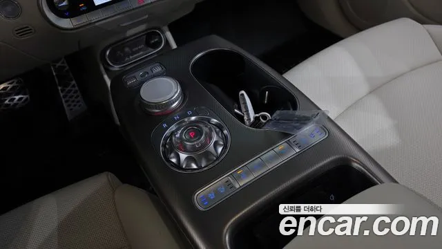 Genesis GV60 — Фото автомобиля 9