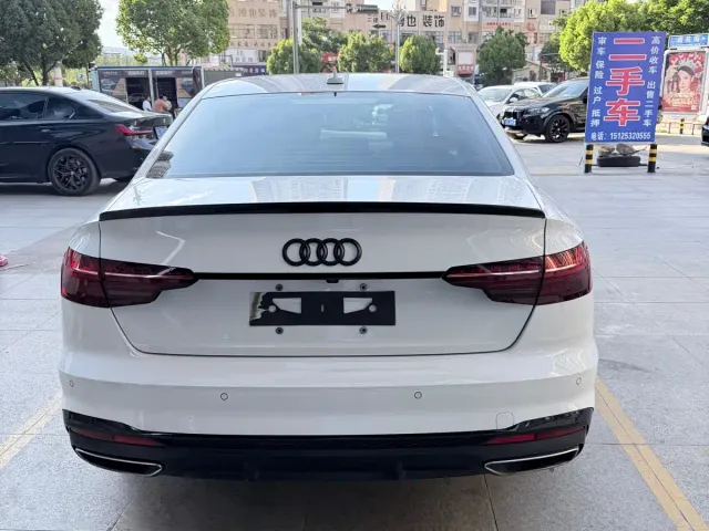 Audi A4L — Фото автомобиля 10