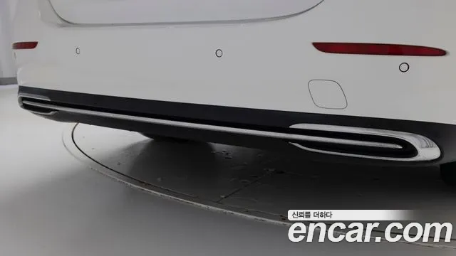 Mercedes-Benz E-Class — Фото автомобиля 13