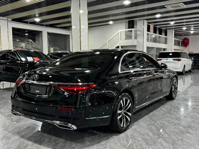 Mercedes-Benz S-Class — Фото автомобиля 24