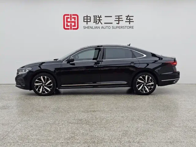 Volkswagen Passat — Фото автомобиля 4