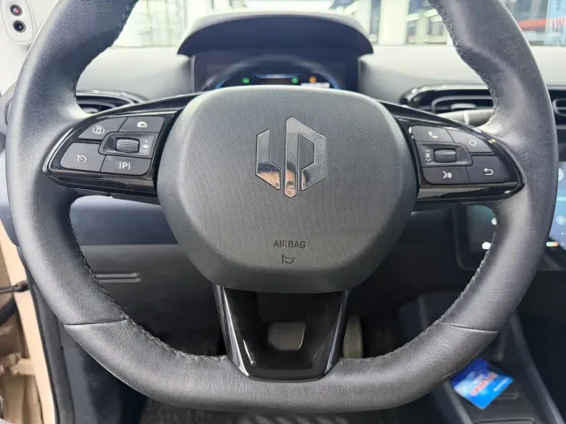 Leapmotor T03 — Фото автомобиля 6