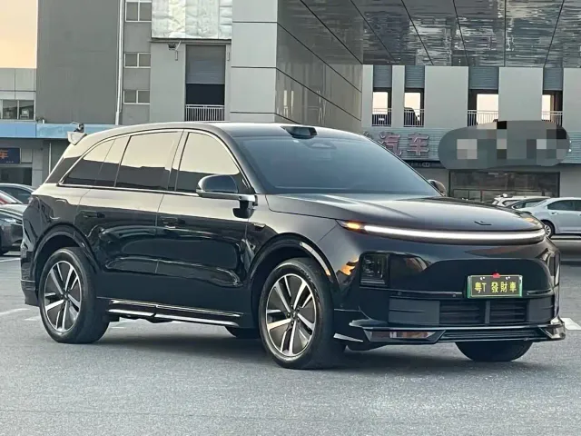 Li Auto L6 — Фото автомобиля 3