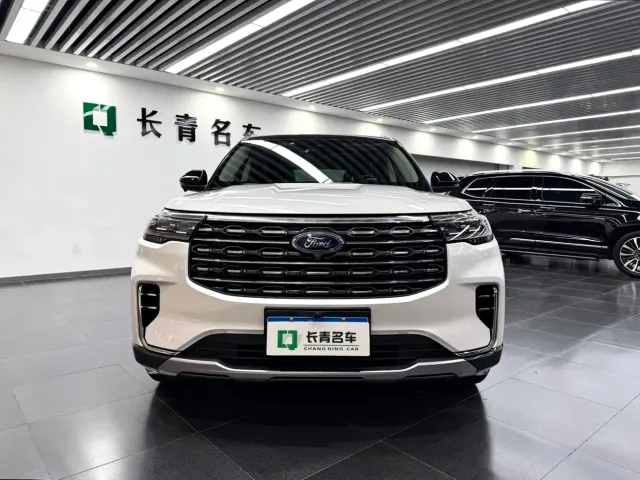 Ford Explorer — Фото автомобиля 2