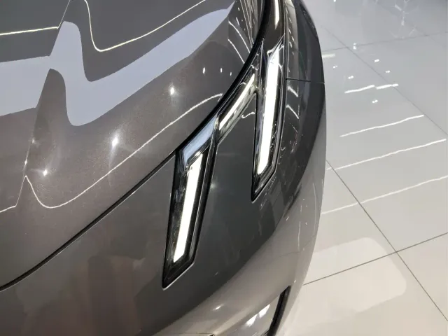 Lynk & Co Z20 — Фото автомобиля 7
