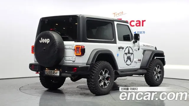 Фотография автомобиля — Jeep Wrangler JL