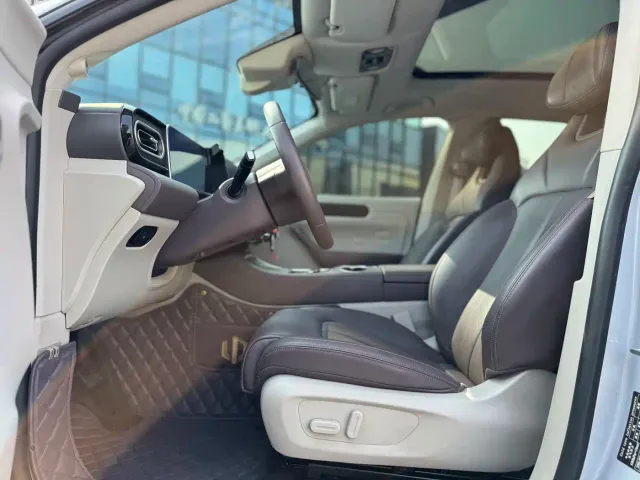 Leapmotor C11 — Фото автомобиля 4
