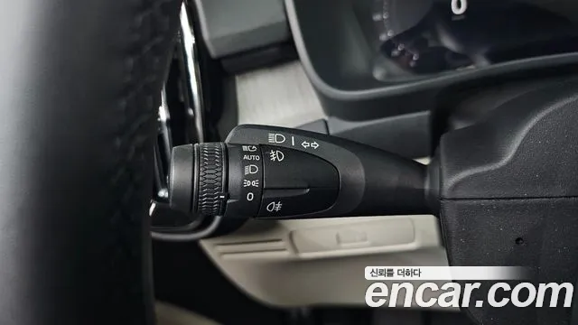 Volvo XC40 — Фото автомобиля 30
