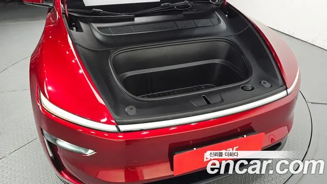 Tesla Model Y — Фото автомобиля 5