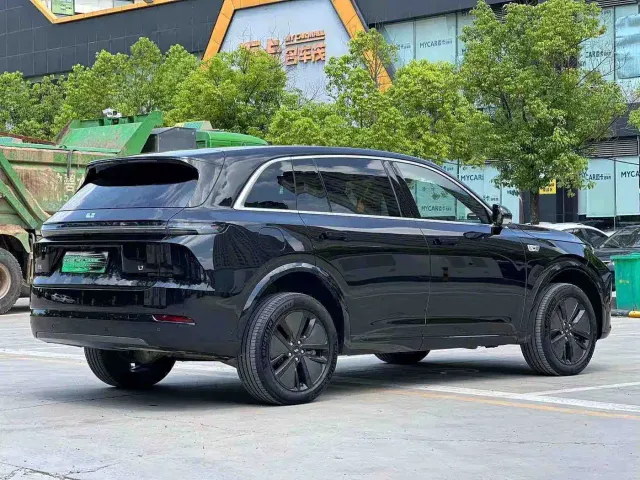 Li Auto L7 — Фото автомобиля 7