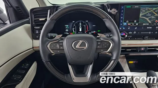 Lexus LM — Фото автомобиля 11