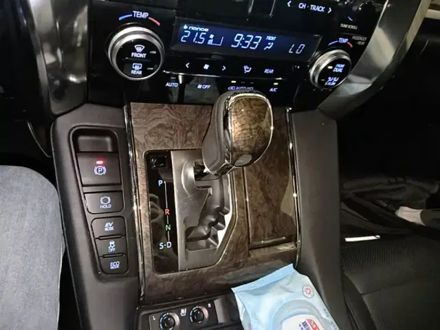 Toyota Vellfire — Фото автомобиля 13