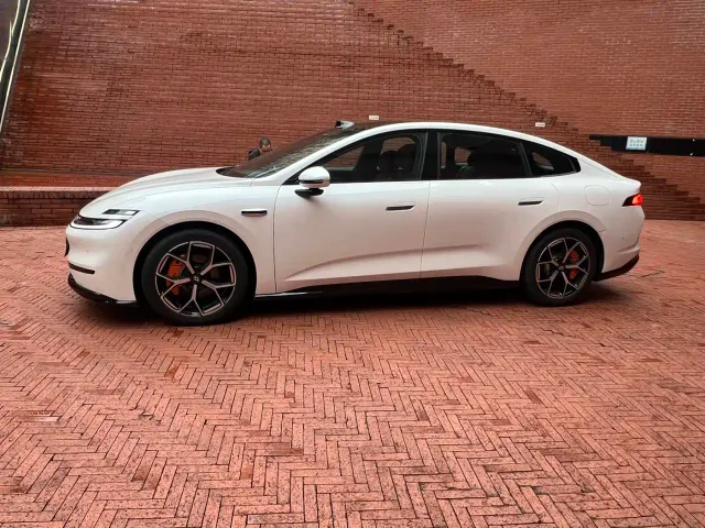 Changan Qiyuan A06 — Фото автомобиля 10