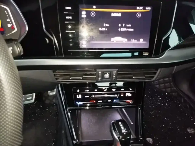 Volkswagen Passat — Фото автомобиля 12