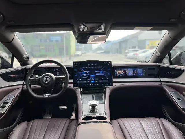 Denza Z9GT — Фото автомобиля 6