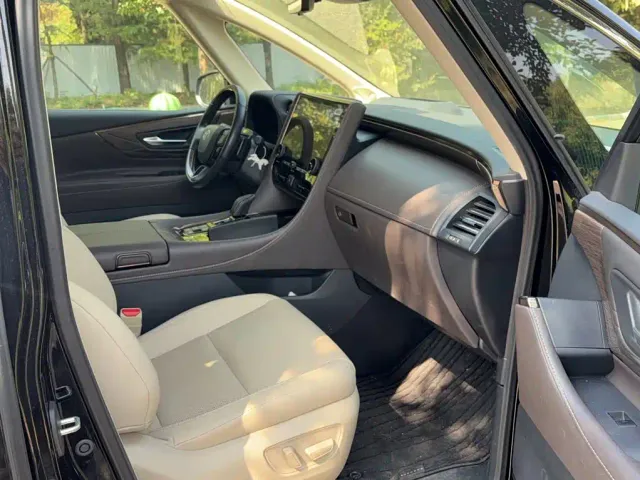 Toyota Alphard — Фото автомобиля 15