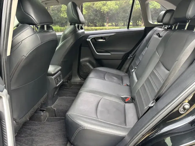 Toyota Wildlander — Фото автомобиля 9