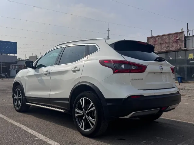 Nissan Qashqai — Фото автомобиля 4
