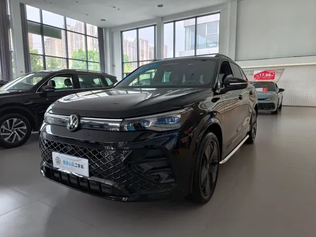 Фотография автомобиля — Volkswagen Tiguan L