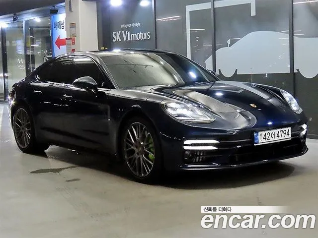 Фотография автомобиля — Porsche Panamera