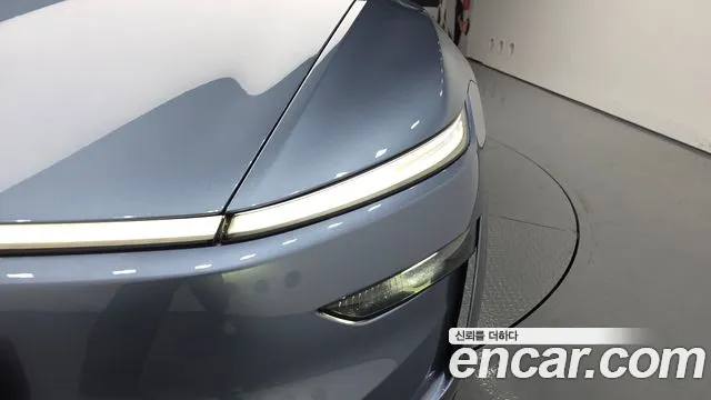 Tesla Model Y — Фото автомобиля 21