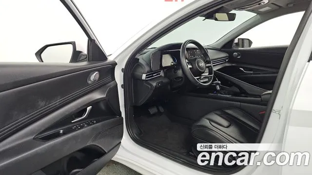 Hyundai AVANTE Новый Avante (CN7) — Фото автомобиля 9