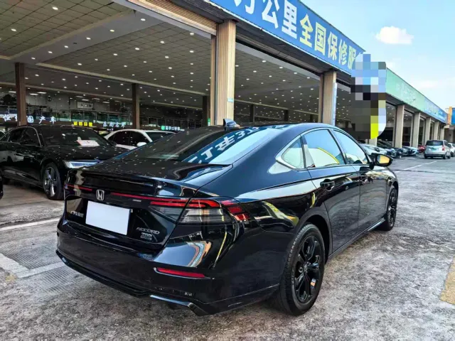 Honda Accord — Фото автомобиля 11