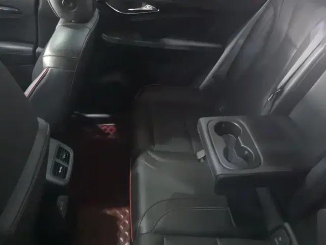 Buick Envision S — Фото автомобиля 11