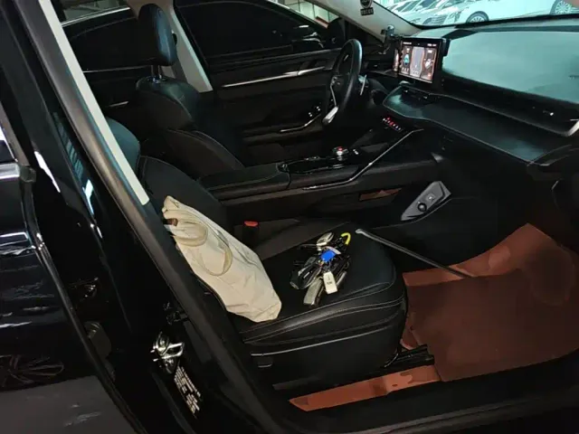 Haval H6 — Фото автомобиля 24