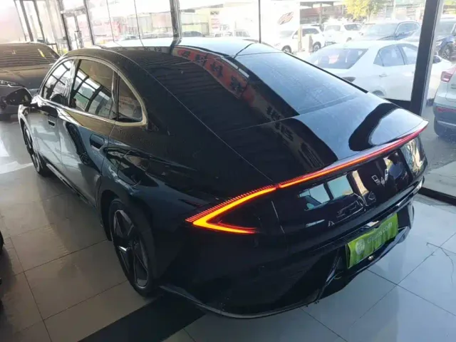 Wuling Starlight — Фото автомобиля 4