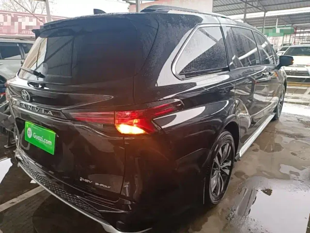Toyota Granvia — Фото автомобиля 6