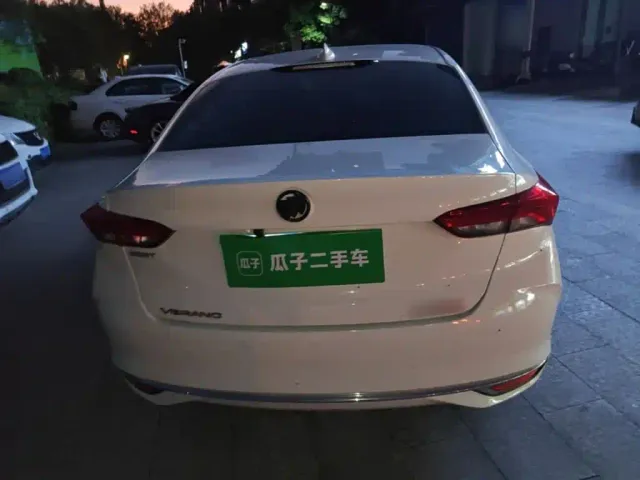 Buick Verano — Фото автомобиля 5