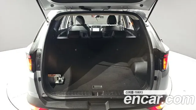 Hyundai Tucson Tucson (NX4) Дизель 2.0 4WD — Фото автомобиля 20