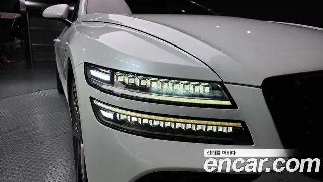 Genesis G80 Бензин 2.5 турбо AWD — Фото автомобиля 16