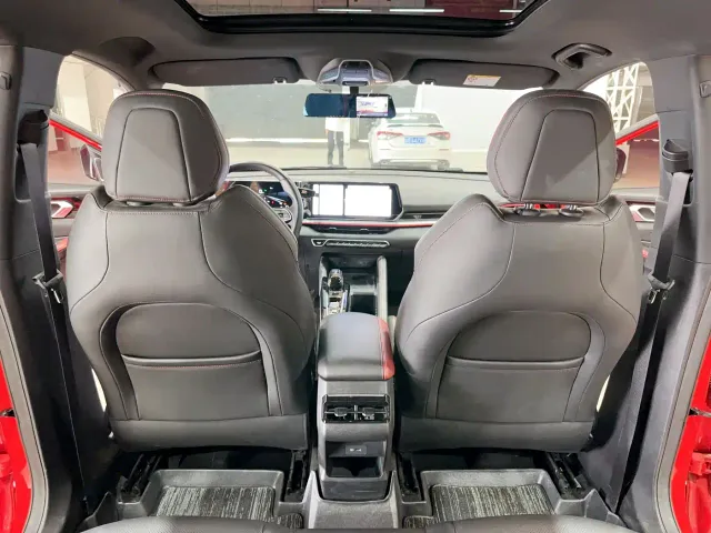 Geely Binyue — Фото автомобиля 28