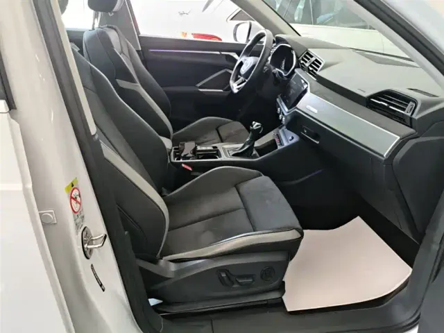 Audi Q3 — Фото автомобиля 24