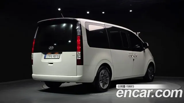 Hyundai Staria Staria 4WD Tourer 9 мест — Фото автомобиля 2