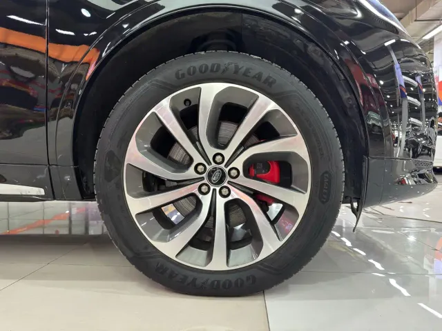 Land Rover Discovery Sport — Фото автомобиля 25