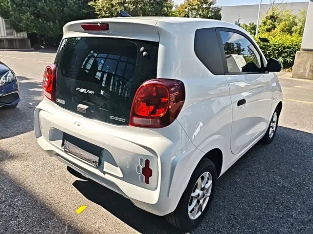 Roewe Clever — Фото автомобиля 6