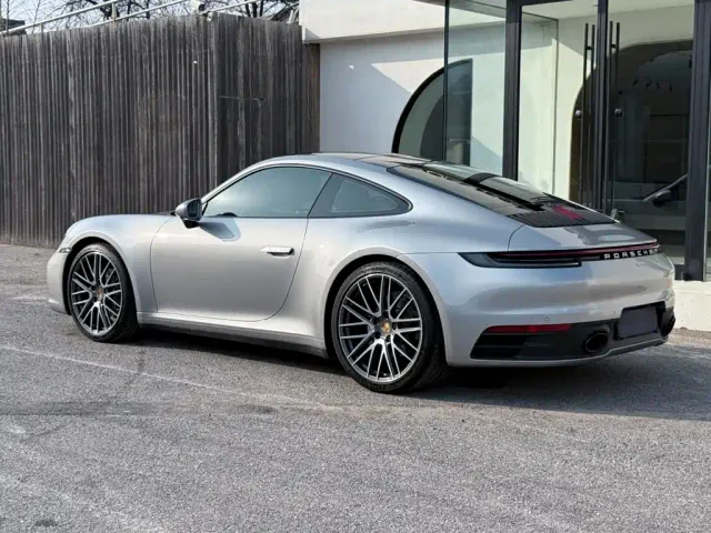 Porsche 911 — Фото автомобиля 10