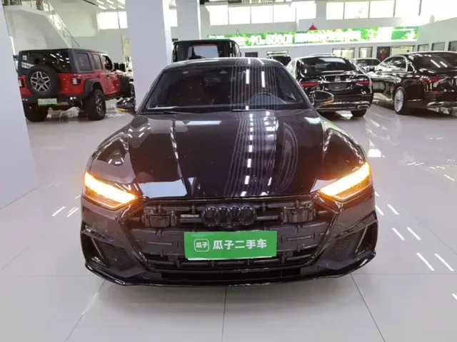 Audi A7L — Фото автомобиля 2