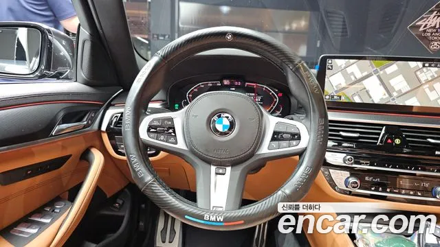 BMW 5-Series — Фото автомобиля 13