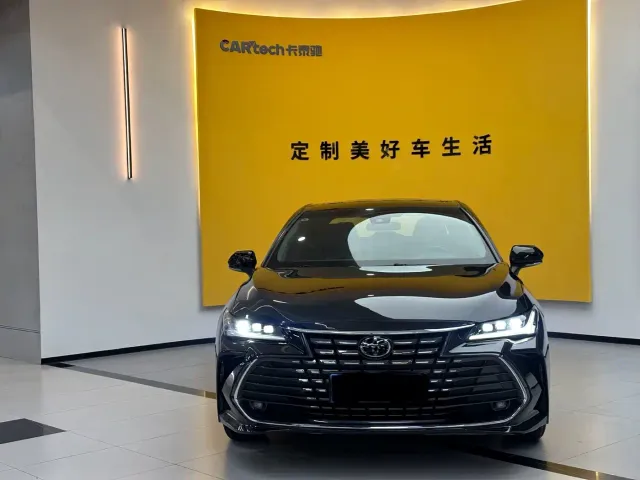 Toyota Avalon — Фото автомобиля 2