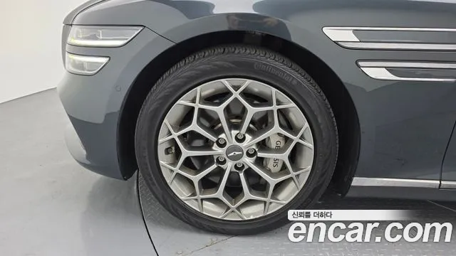 Genesis G80 Бензин 2.5 турбо AWD — Фото автомобиля 5