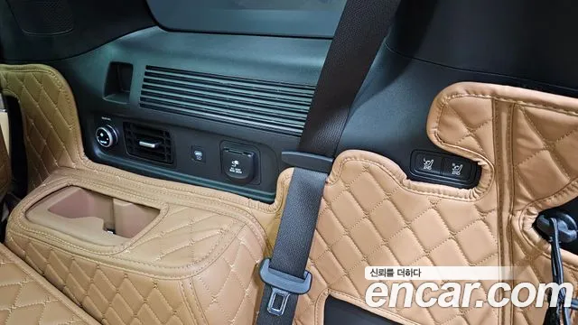 Hyundai Santafe Santa Fe (MX5) Бензин 2.5T 4WD — Фото автомобиля 16