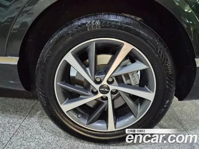 Genesis GV80 — Фото автомобиля 19