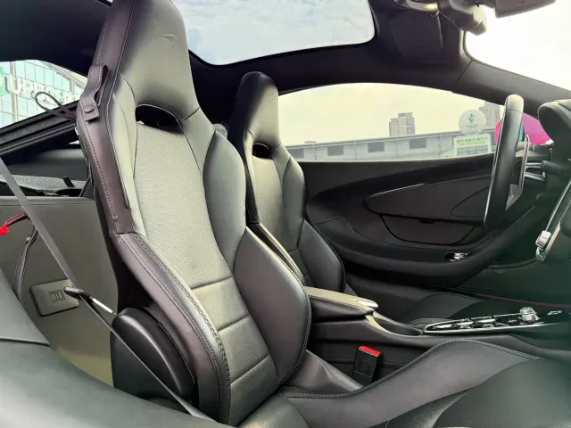 McLaren GT — Фото автомобиля 14